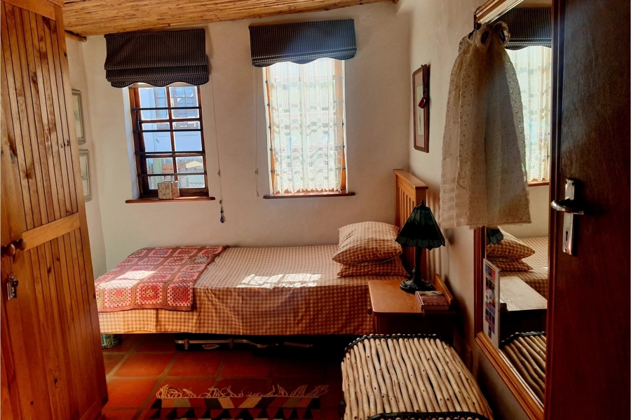 4 Bedroom Property for Sale in Boggomsbaai Western Cape